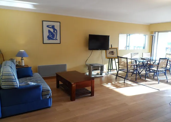 3 Pieces En Front De Avec Balcons, A Cabourg, Proche Centre-ville. - Fr-1-487-275 Cabourg