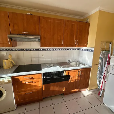 3 Pieces En Front De Avec Balcons, A Cabourg, Proche Centre-ville. - Fr-1-487-275 *